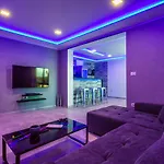 Belvedere With Heated Pool, Billiards, Media Room, Sea Views,10 Pax * אומיס