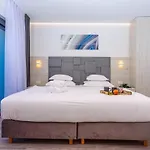 Belvedere With Heated Pool, Billiards, Media Room, Sea Views,10 Pax וילה *
