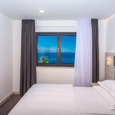 别墅 Belvedere With Heated Pool, Billiards, Media Room, Sea Views,10 Pax 奥米什