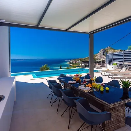 Belvedere With Heated Pool, Billiards, Media Room, Sea Views,10 Pax * Omis