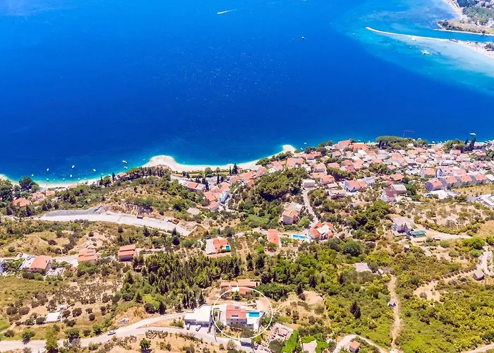 Belvedere With Heated Pool, Billiards, Media Room, Sea Views,10 Pax Omiš